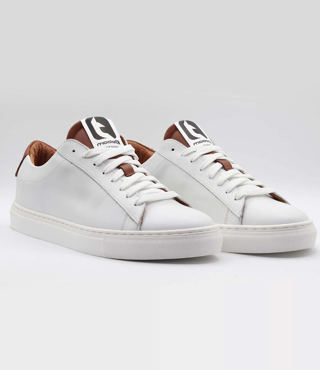 Sneakers GALAXY Model 6 in pelle bianca