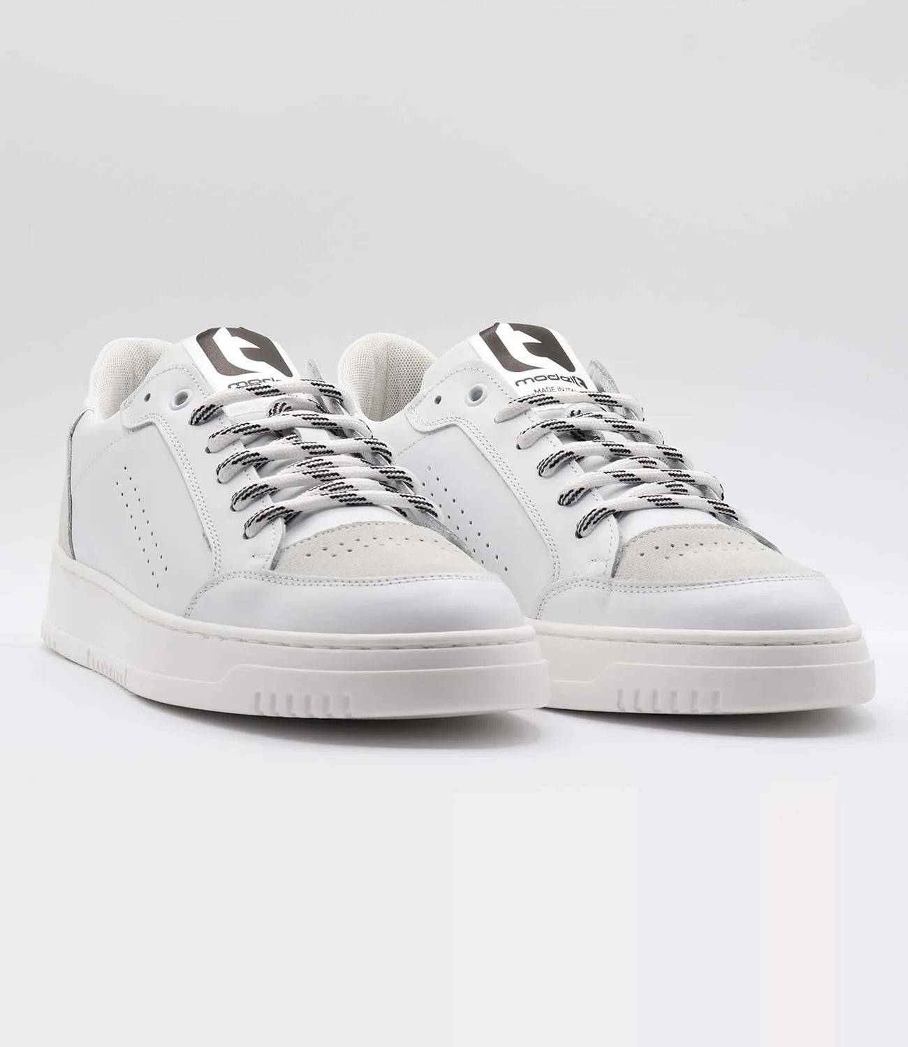Sneakers MATRIX Model 6 in pelle bianca