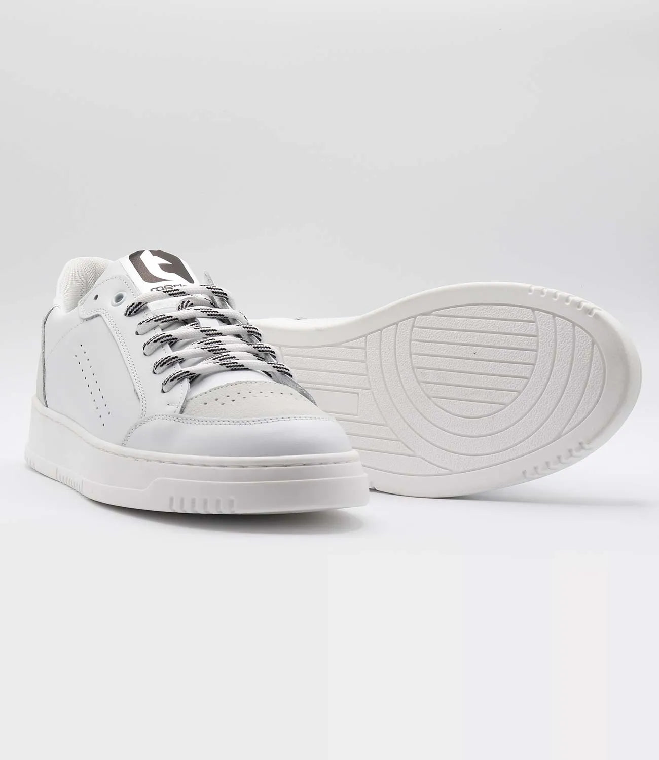 Sneakers MATRIX Model 6 in pelle bianca