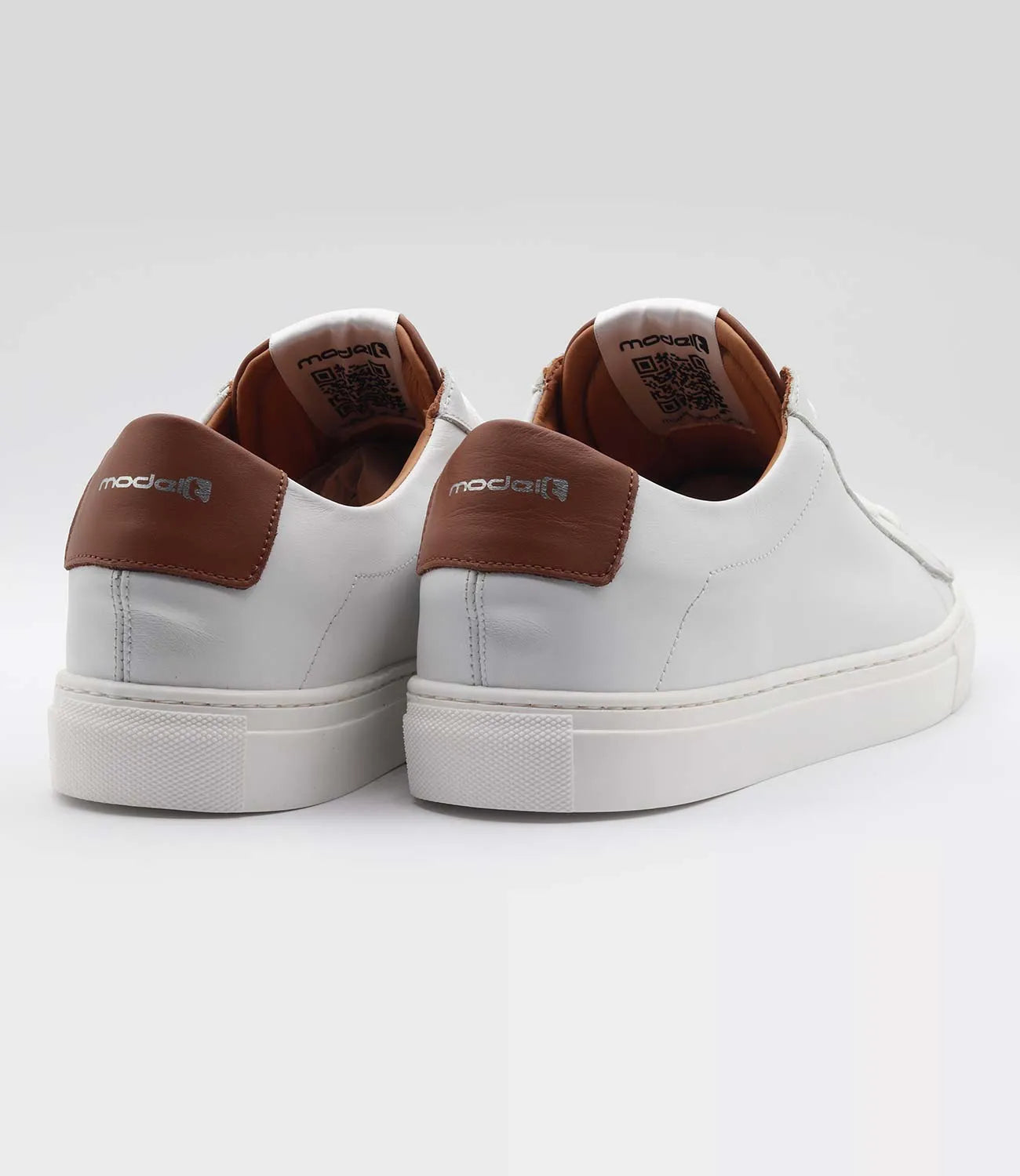 Sneakers GALAXY Model 6 in pelle bianca