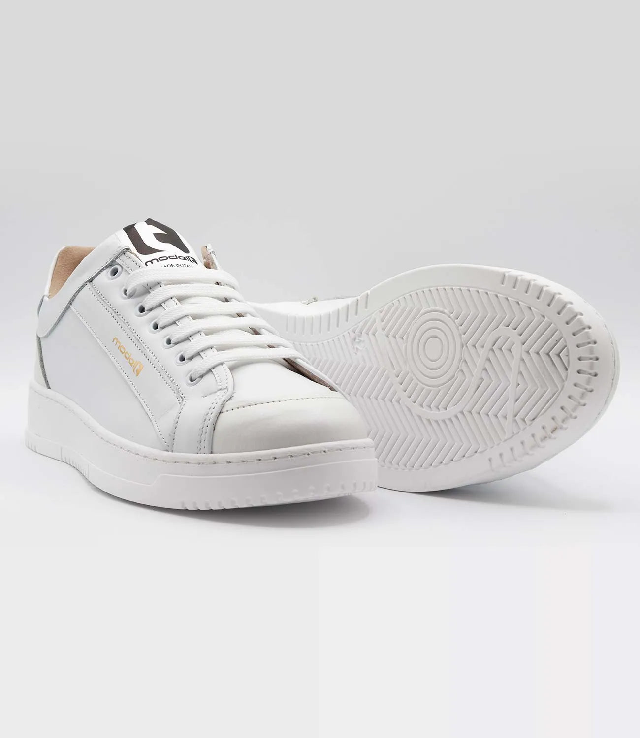 Sneakers LOUIS Model 3 in pelle bianca