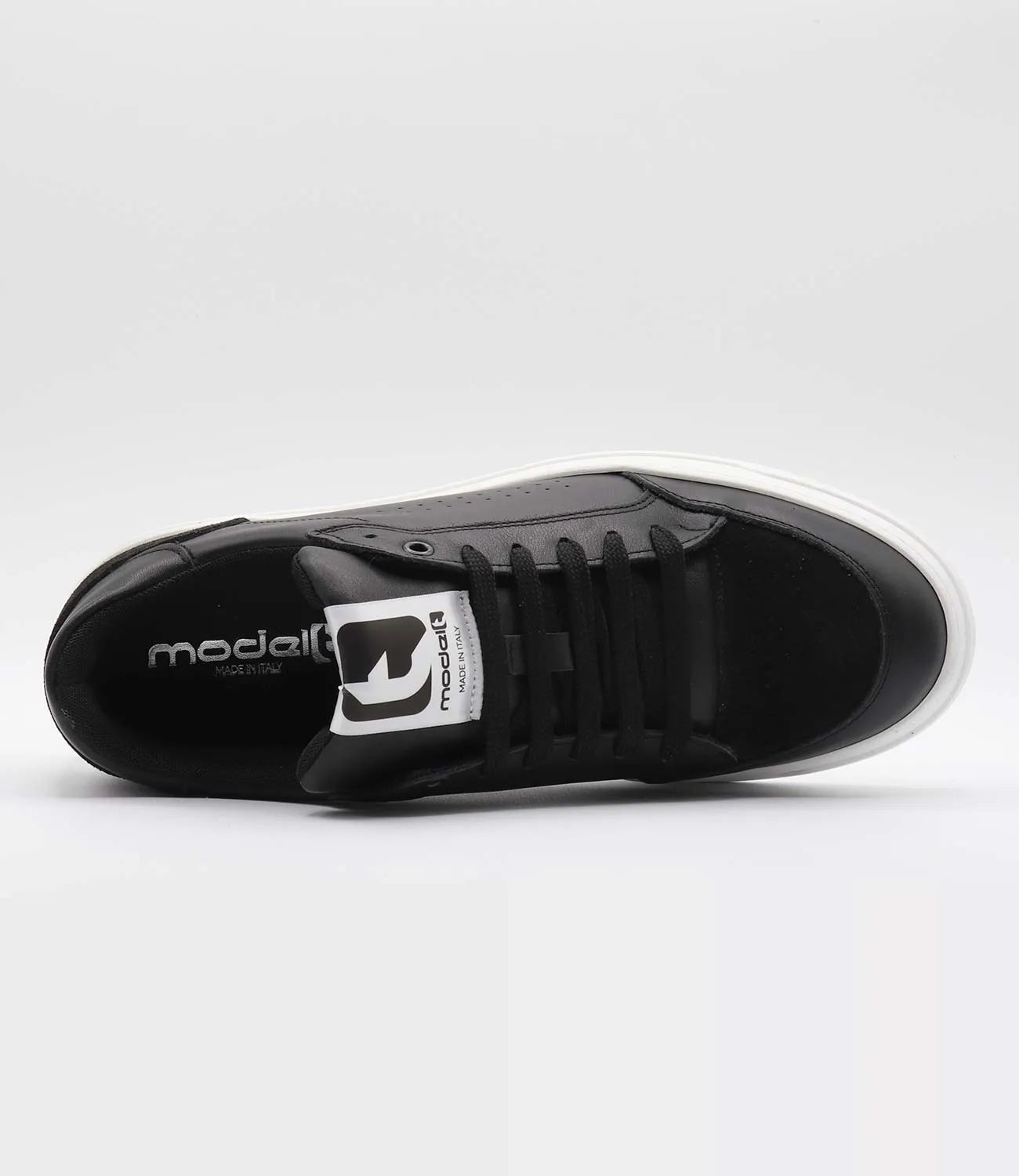 Sneakers MATRIX Model 5 in pelle nera