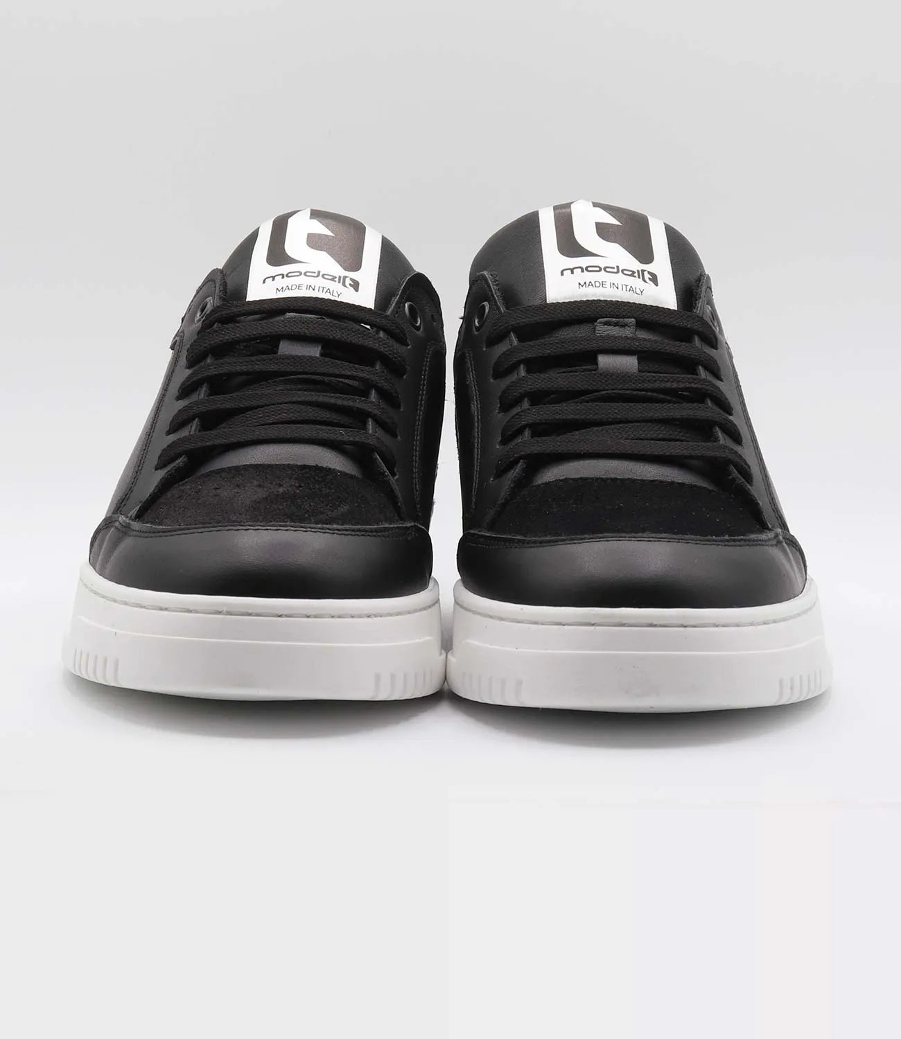 Sneakers MATRIX Model 5 in pelle nera