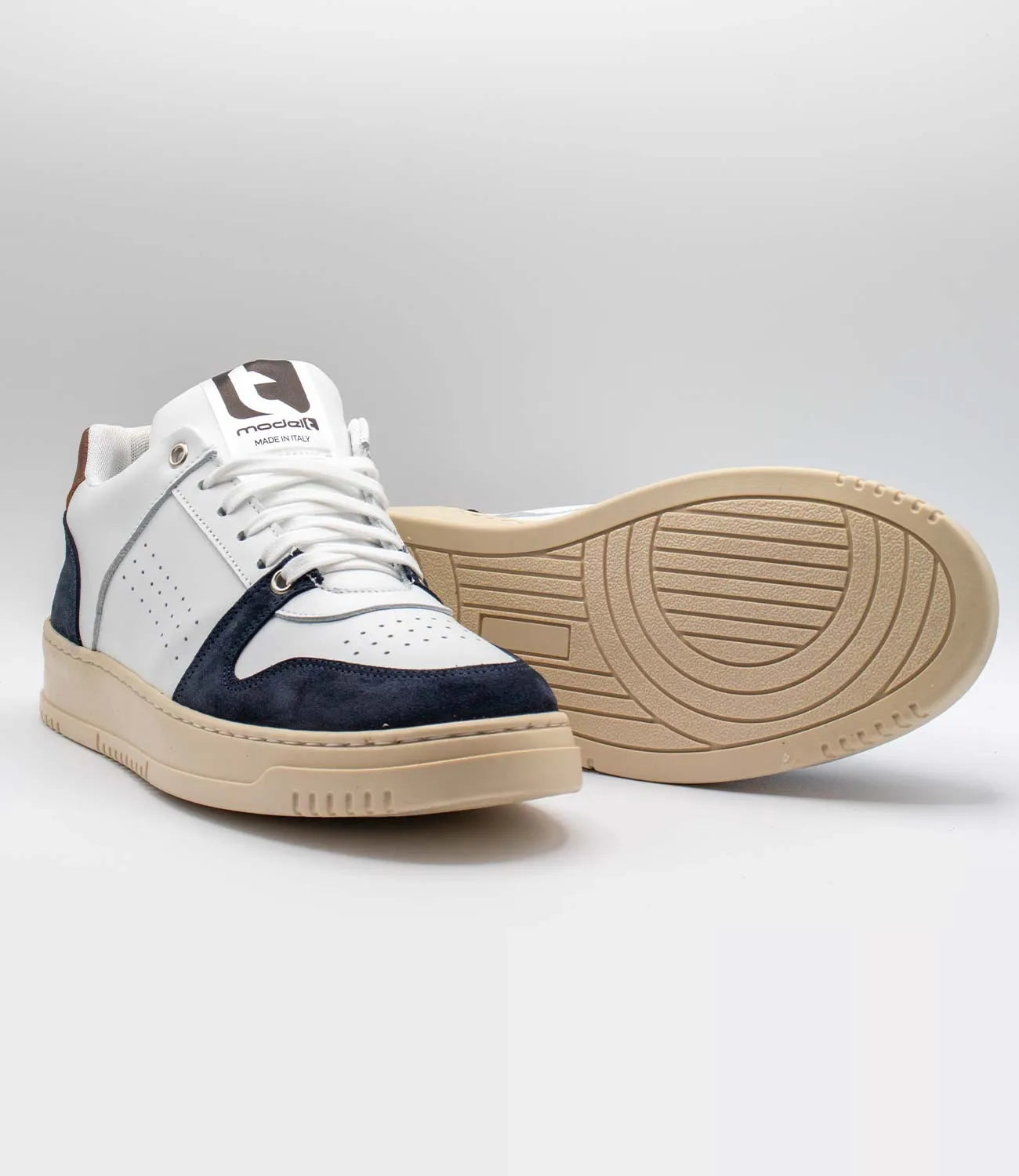 Sneakers CALIFORNIA Model 3 in pelle bianca