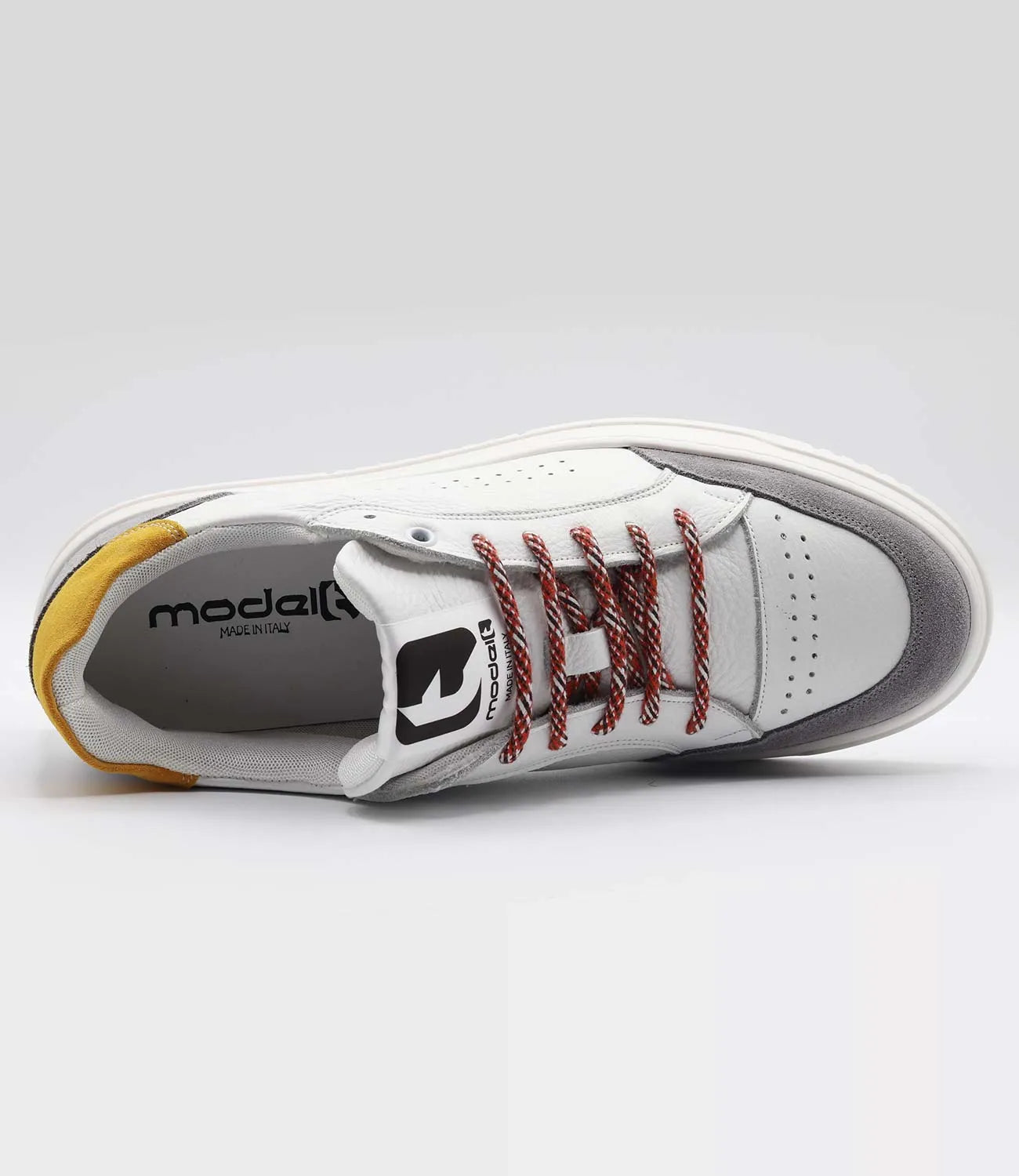 Sneakers MATRIX Model 7 in pelle bianca bottolata