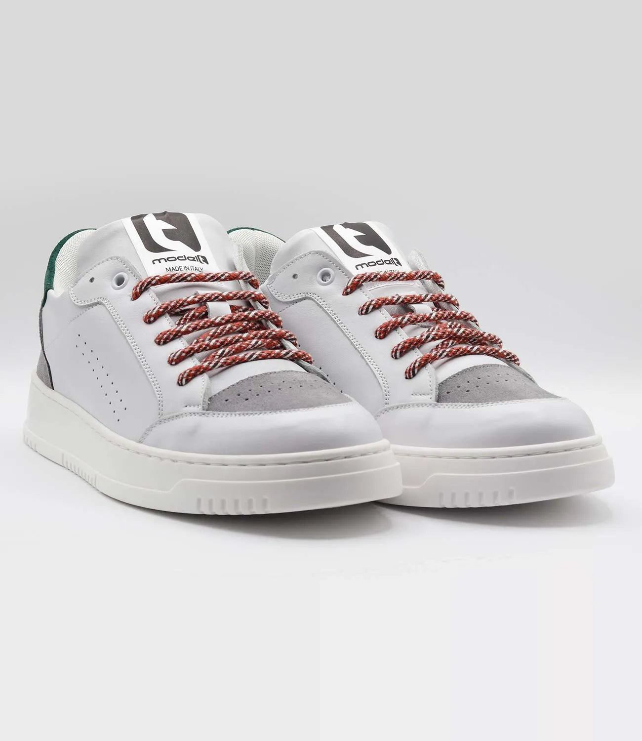 Sneakers MATRIX Model 2 in pelle nappa bianca