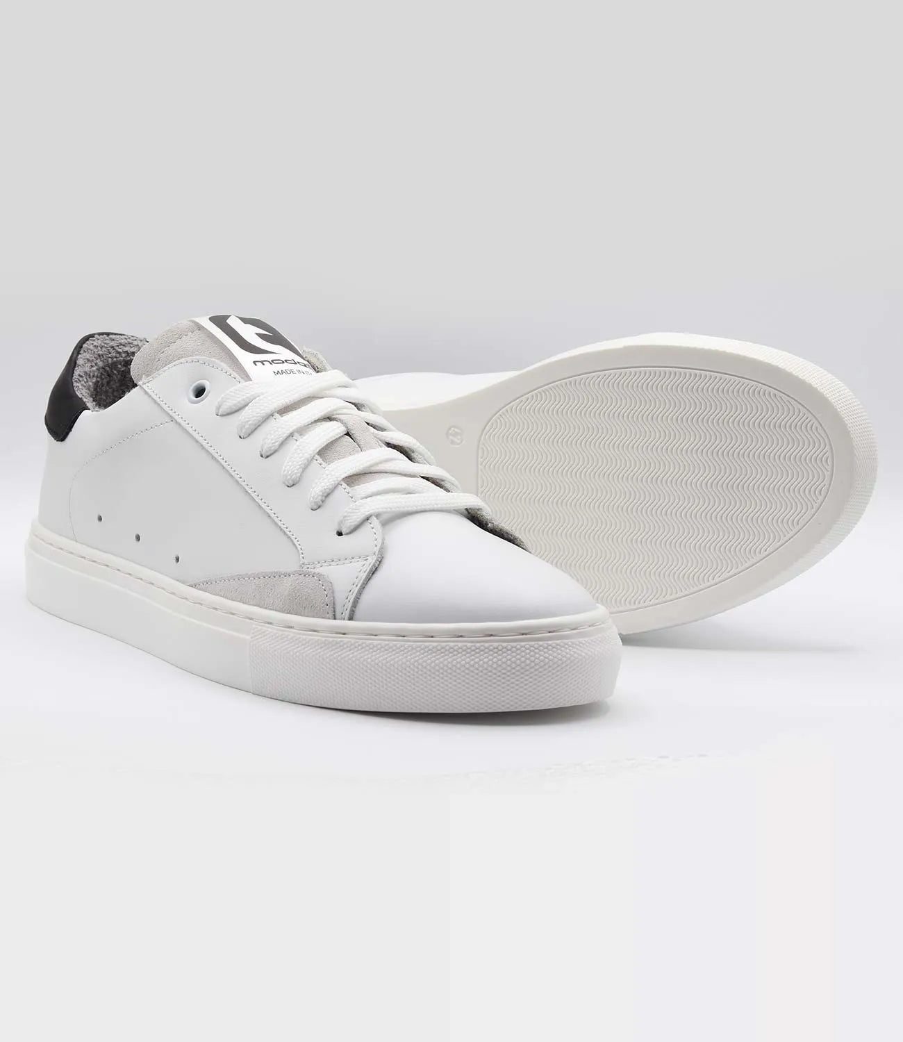 Sneakers QUIETLY Model 4 in pelle bianca