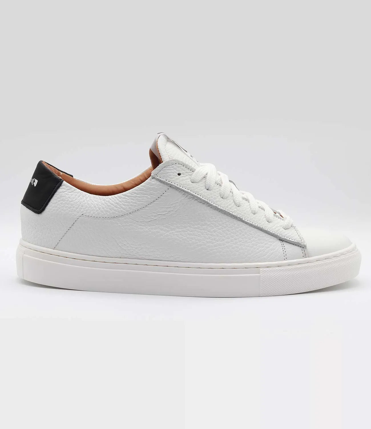 Sneakers QUIETLY Model 9 in pelle nappa bottolata