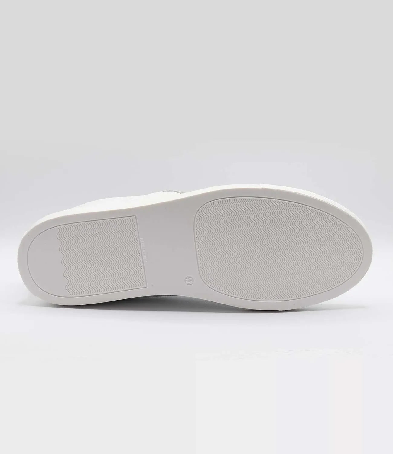 Sneakers QUIETLY Model 9 in pelle nappa bottolata