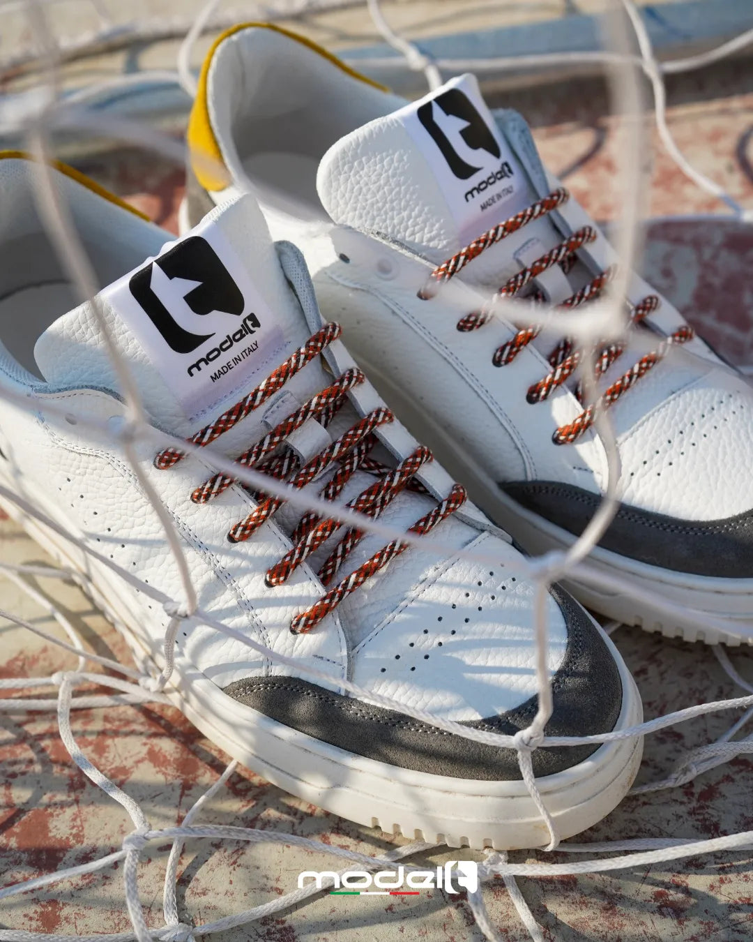 Sneakers MATRIX Model 7 in pelle bianca bottolata