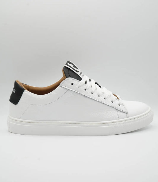 Sneakers QUIETLY Model 9 in pelle bianca
