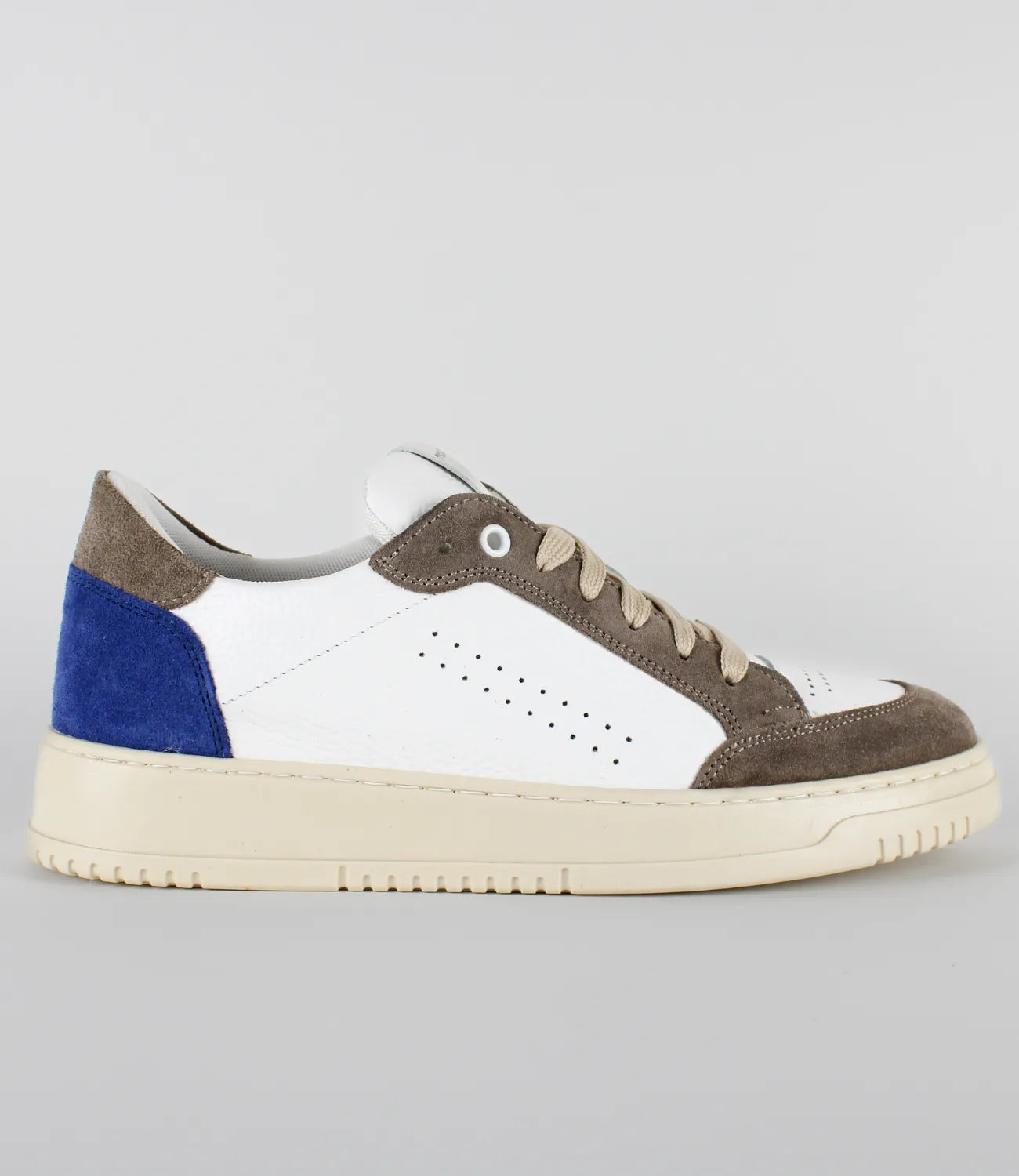 Sneakers MATRIX Model 3 in pelle bianca bottolata