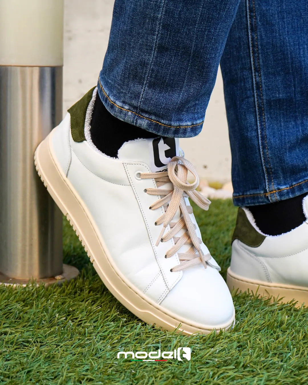 Sneakers FAST Model 1 in pelle bianca