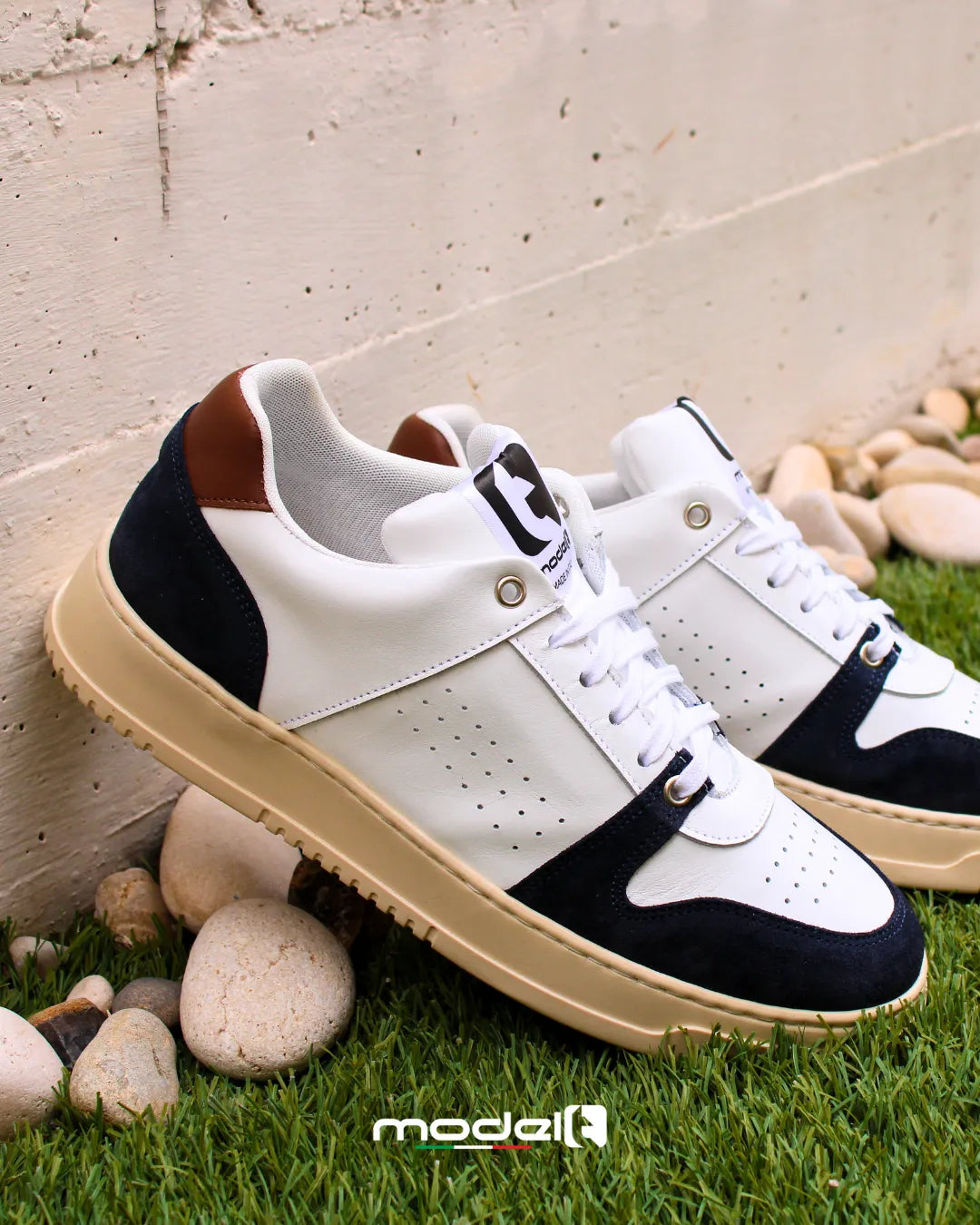 Sneakers CALIFORNIA Model 3 in pelle bianca