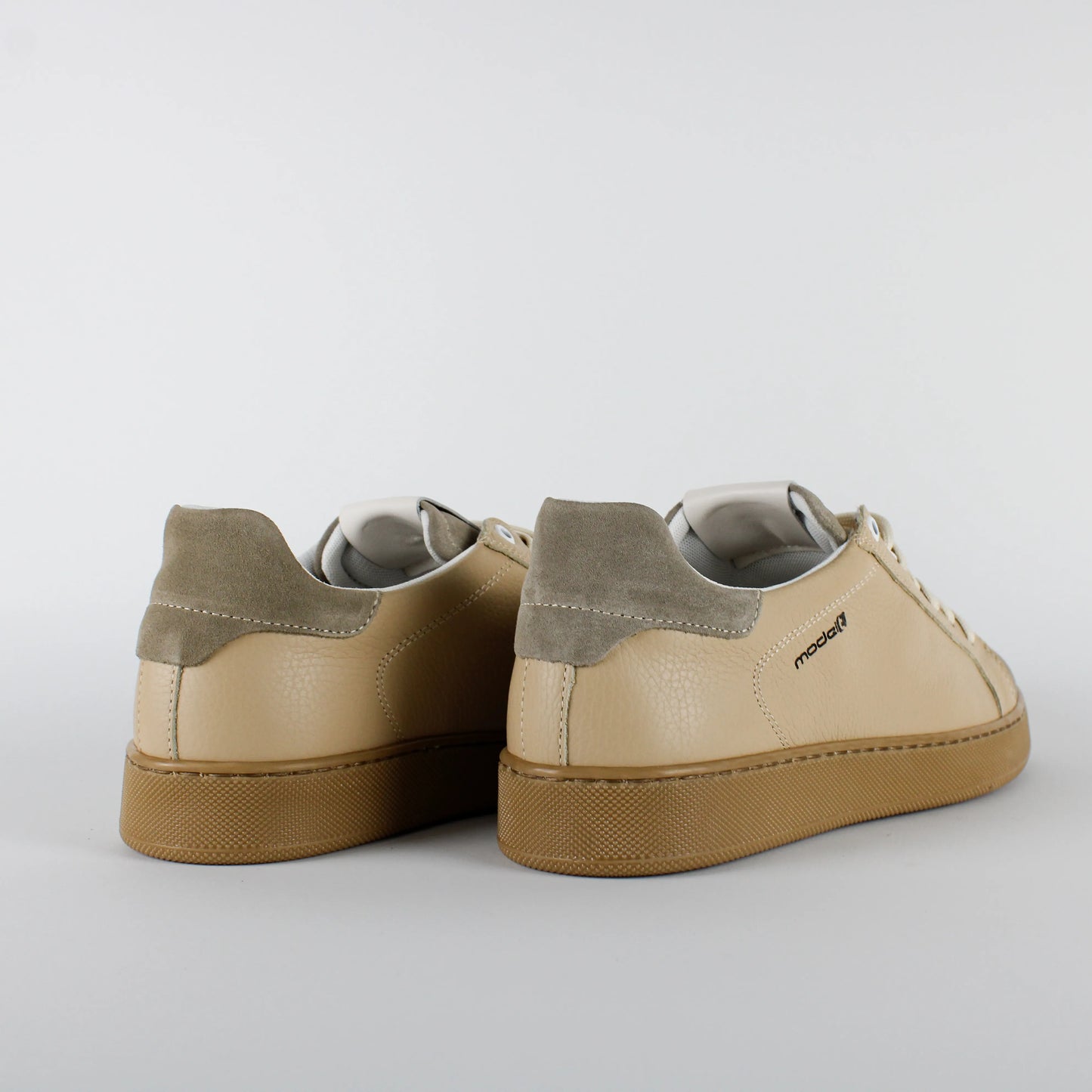 Sneakers TREVOR Model 3 in pelle beige bottolata